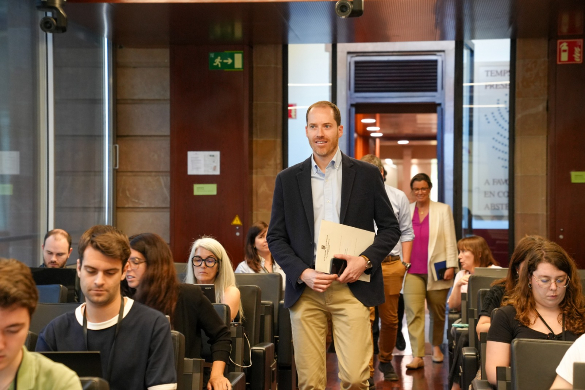 Juan Fernández: “Illa legitimó ayer la presencia de la Generalitat en un acto de odio a España y la Cataluña de todos”